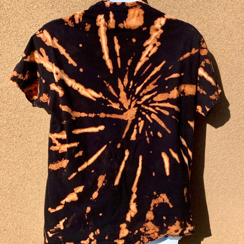 Levi’s Custom Bleach Tee - image 4